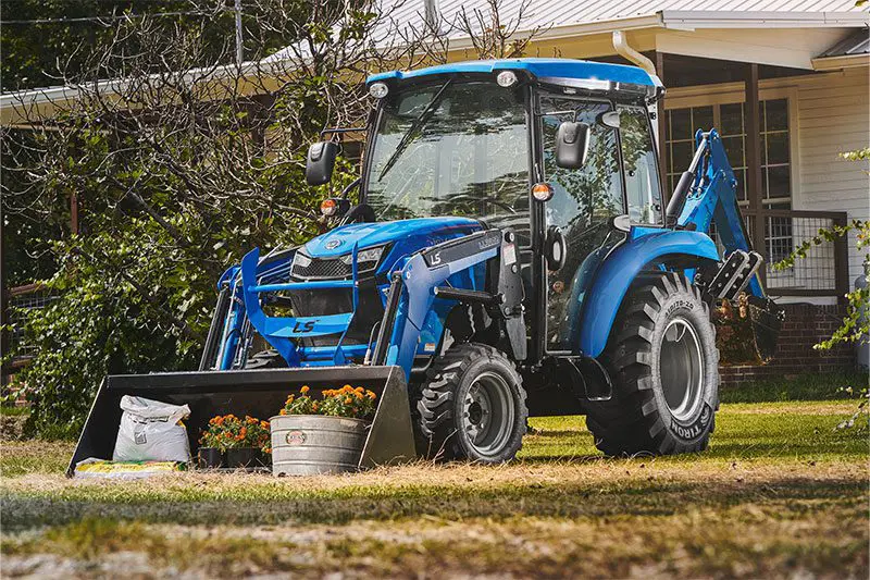 MT2-Cab-with-front-end-loader FRONT END LOADERS LL3003